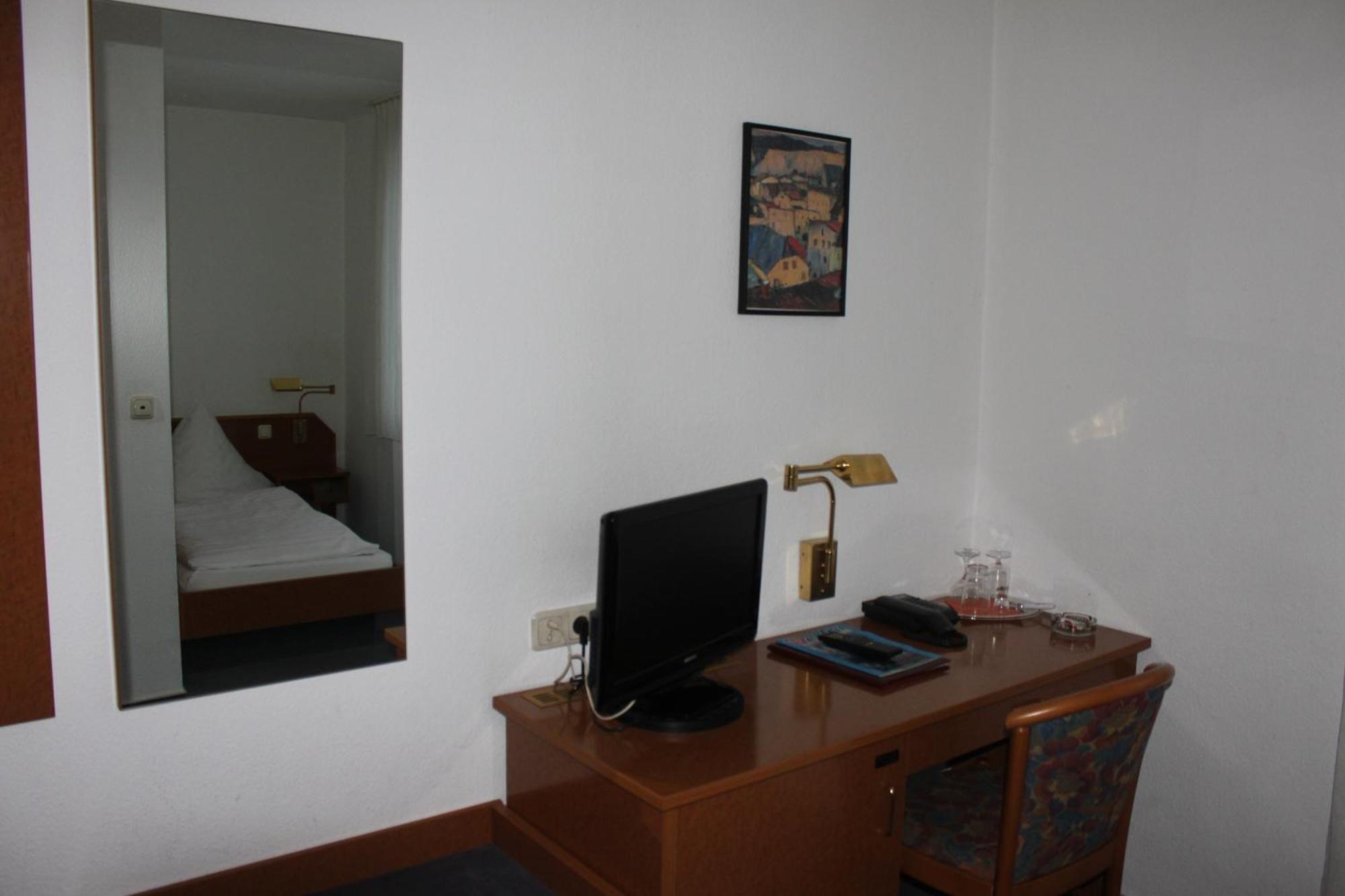 Hotel Roemerstein Mainz Ngoại thất bức ảnh